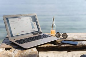 arrangement-with-laptop-seaside-768x511